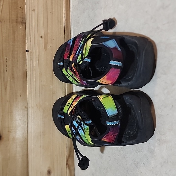 KEEN Newport RETRO Sandals size 7 - Picture 4 of 8